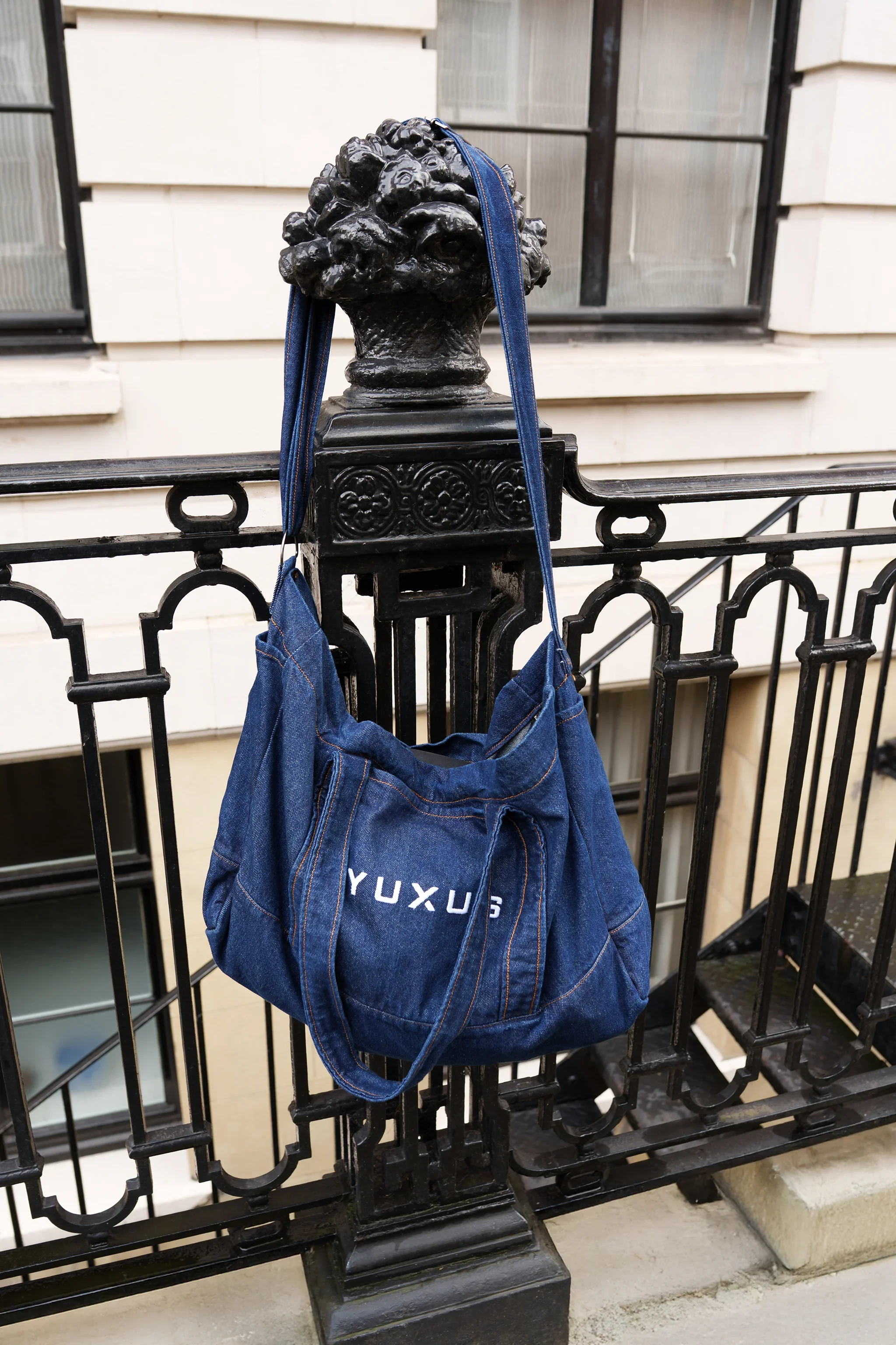 JEAN "THREADS" TOTE BAG - Image 12