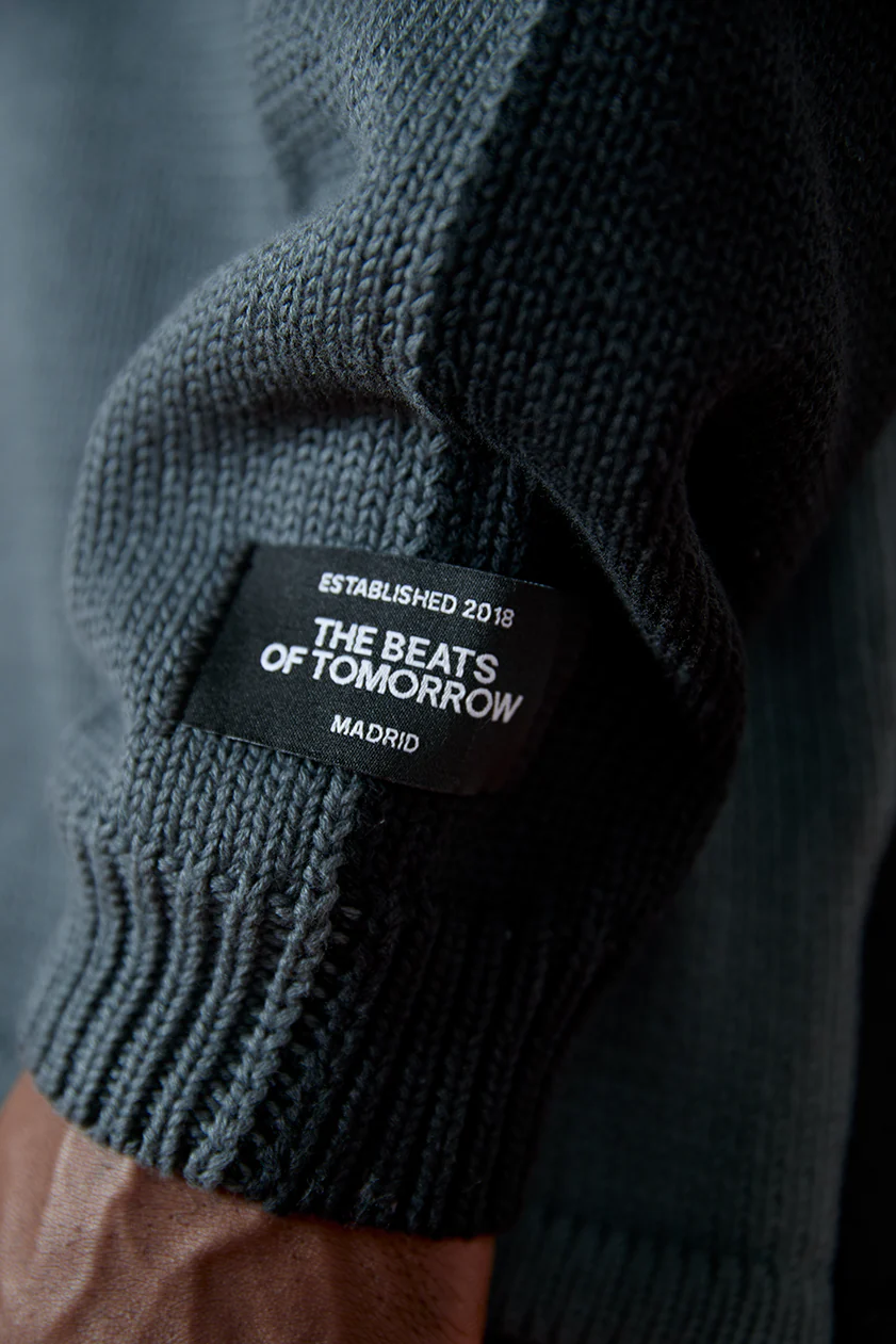 ZINC "GRAYSCALE" KNITTED CREWNECK - Image 10